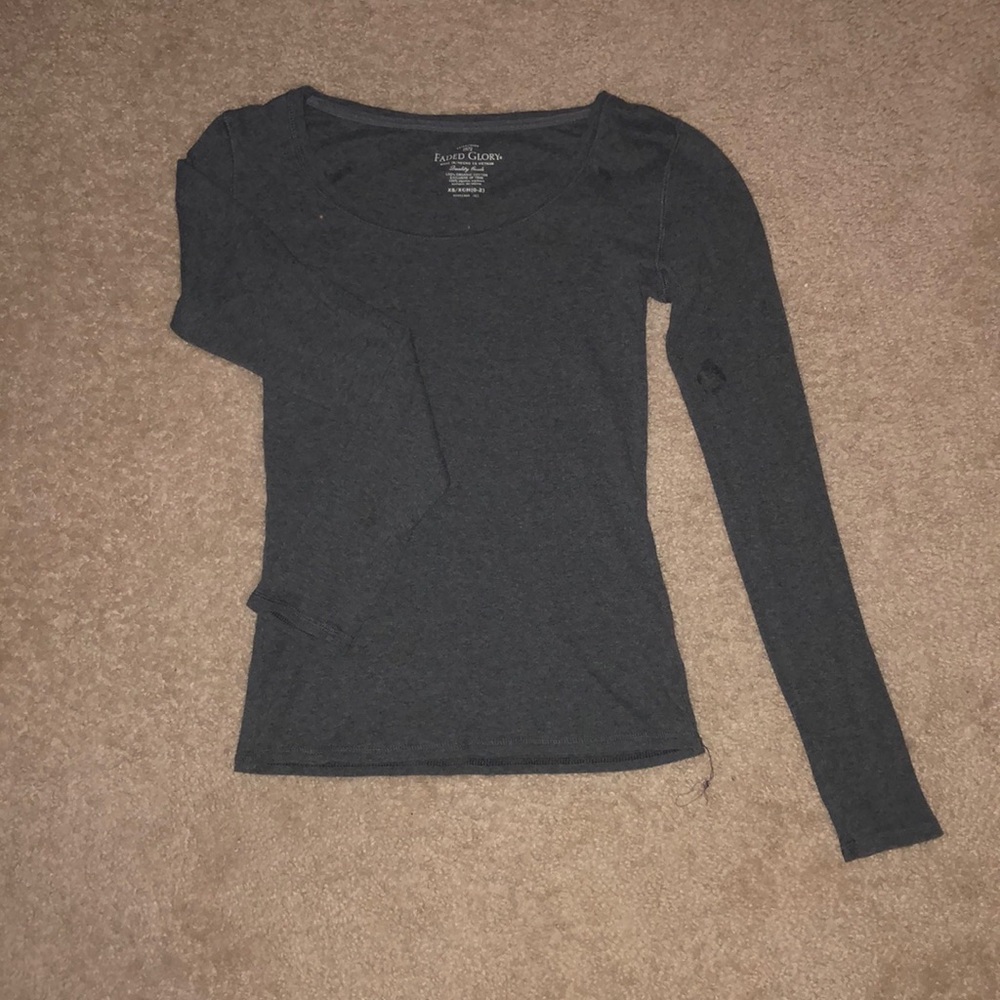 Gray long sleeved shirt